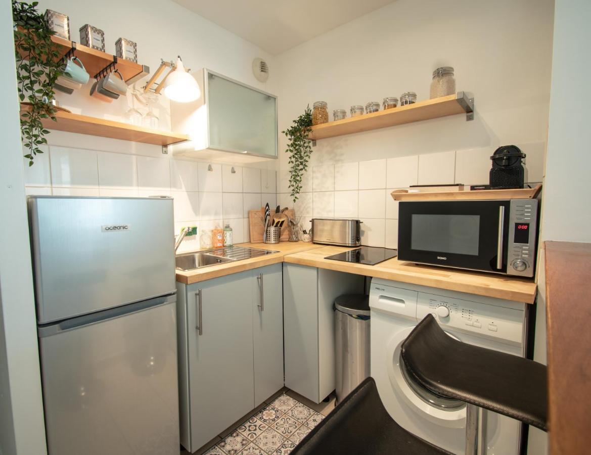 Studio Charmant Cergy Le Haut Au Pied De La Gare ! Parking Prive ! Lägenhet Exteriör bild